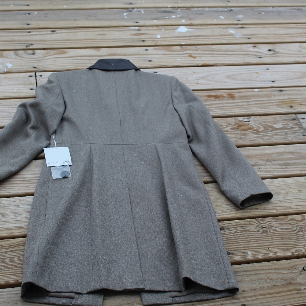 Very Nice Jacket - Picture 2 of 2